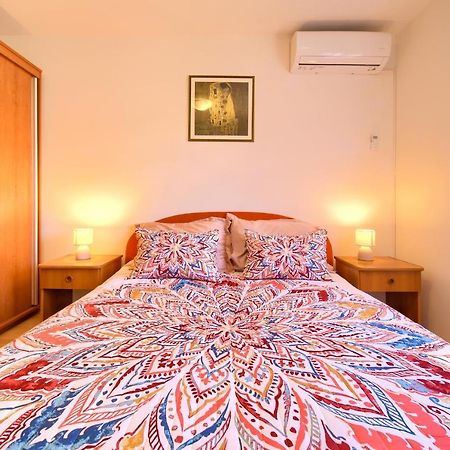 Apartman Noel Крк Экстерьер фото